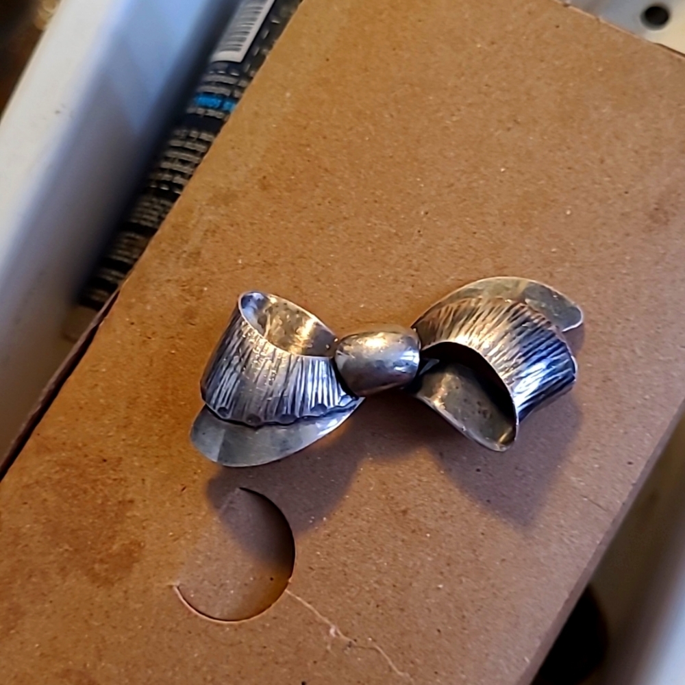 Vintage835 Silver Brooch
